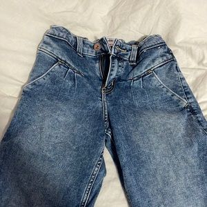 Abercrombie kids high-rise mini mom jeans. Dark blue